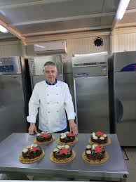 Servicii consultanta fonduri europene laborator cofetarie patiserie. Secretul Delicioaselor PrÄƒjituri Ana State Din PloieÈ™ti Folosim Unt In Loc De MargarinÄƒ È™i Fructe In Loc De E Uri Observatorul Prahovean
