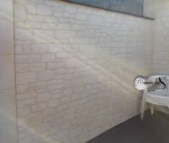 Petite Touche De Pierre Blanche En Enduit Sculpte Pour Ameliorer Le Rendu Nous Decorons Vos Facades Et Briquette De Parement Enduit Peinture Facade Maison