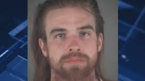 Police: Pizza shop employee chases robbery suspect