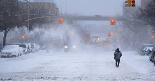 Toch denk ik dat het best kan zijn dat we de zondag nog met een wit wereldje beginnen. Recordhoeveelheid Sneeuw En Zes Doden Bij Storm In Noordoosten Vs Nrc