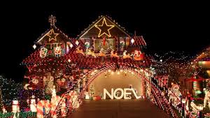 Things To Do For Christmas 2020 In Las Vegas Ballenvegas Com In 2020 Outdoor Christmas Lights Diy Christmas House Lights Christmas Lights Wallpaper