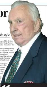 Celebrated author Gore Vidal dies