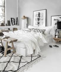 Tapis Berbere Pas Cher Ou Le Denicher Blog Deco Clemaroundthecorner Decoration Chambre Blanche Deco Chambre Et Chambre Blanche Et Bois