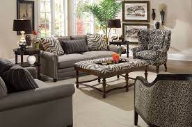 African decorating ideas offer wonderful solutions and accents for modern interior design in art deco style, and create vibrate and unusual living spaces. African Style Interior Design