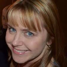 Hazel Cotton (@CottonHazel)