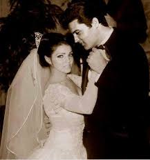 Pin On Elvis Priscilla And Lisa Marie