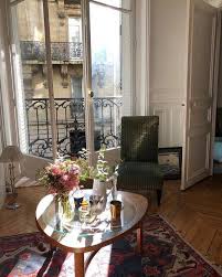 Entre La Poire Et Le Fromage Entre La Poire Et Le Fromage Parisian Apartment Decor Apartment In Pari Parisian Apartment Decor French Home Decor Apartment Decor