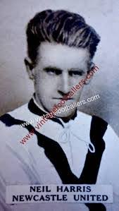 Eddie Mcleod's Instagram, Twitter & Facebook