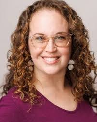 Laura Gilman's Instagram, Twitter & Facebook