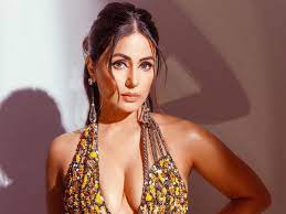 Hina Khan Oozes Hotness as She Poses Topless in a Bathtub; See Photos -  News18