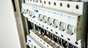 Pourquoi mon radiateur électrique fait disjoncter & que faire ?| MesDépanneurs.fr