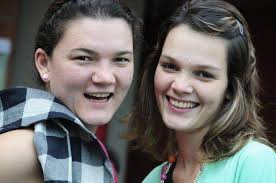 Paper: ESTUDIANTES AUDIOVISUALES VAN A LA INDIA A HACER SU PRÁCTICA  PROFESIONAL