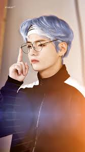 pin oleh jeina di v 김태형 金泰亨 foto kekasih gambar wajah artis