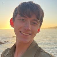 1600+ perfiles de «Patrick In»