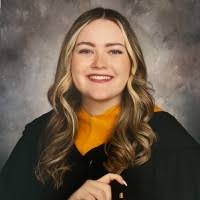 Ellen Janik's Instagram, Twitter & Facebook