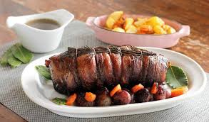 L'arista di maiale al forno questo piatto può essere accompagnato dalle classiche patate arrosto. Arrosto Di Maiale Al Vino Rosso