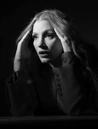 Kenna Wright (@kennaISwright)