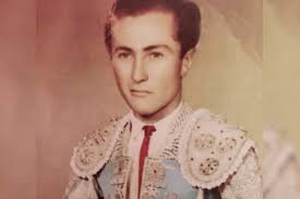 Amigos y aficionados a los toros recuerdan a Chucho Ruiz en el LXXI  aniversario de su grave cornada