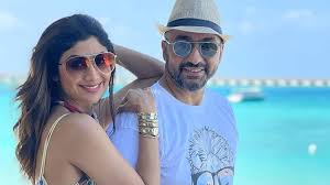 Raj kundra shilpa shetty house. Shilpa Shetty And Raj Kundra S Luxe Bungalow Has A Starry Bar Classic Bedroom And Glass Balcony Home Tour Pics News Zee News