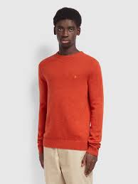 Buy this ealing honeycomb crew jumper in camel by farah vintage. Rosecroft Lambswool Crew Neck Jumper In Farah Russet By Farah Thread