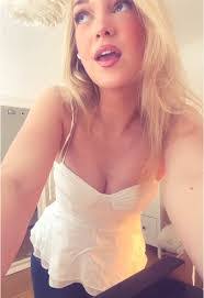 Molly Foreman's Instagram, Twitter & Facebook