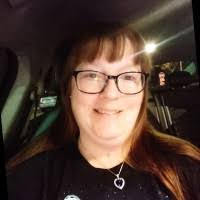 Sarah Huxtable's Instagram, Twitter & Facebook