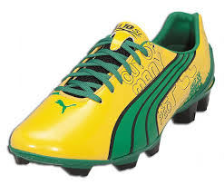 This was a limited edition release with only 815 pairs available worldwide. Puma V1 10 Sl Lightning