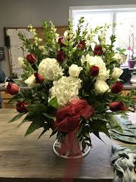 Pin By Susan Holt On The Blossom Shop Sympathy Funeral Floral Flower Arrangements Church Flowers