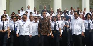 Apa bedanya antara tanggal ijazah dengan tanggal lulus? Begini Kepangkatan Baru Satpam Yang Diatur Peraturan Polri Halaman All Kompas Com