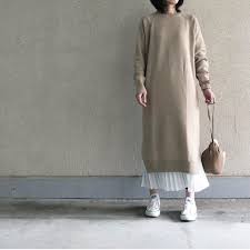 ikm on instagram やってみたかったワンピースにプリーツスカート このワンピースで実現出来ました ベージュもまた良い色 スリットがまた可愛い 2枚目 ホワイトᵃⁿᵈベージュ 中の極暖タイツのチラ見えは見逃して下さ ニットワンピース ロング ニット