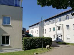 Finde 42 angebote für wohnung auerbach vogtland zu bestpreisen, die günstigsten immobilien zu miete ab € 215. 2 Zimmer Wohnung Zum Verkauf Lindenallee 33 08209 Auerbach Vogtland Vogtlandkreis Mapio Net