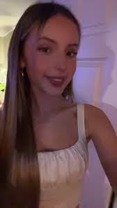 Laila Bailey's Instagram, Twitter & Facebook