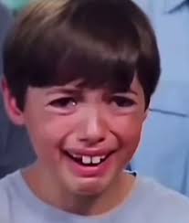 A friend of mine runs a “slow-grow” commander league at a local game shop.  We consistently have 8-12 people in the league and we are starting to grow!  Each league has special