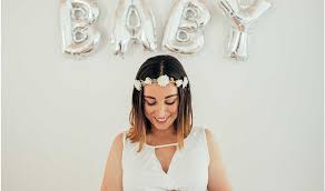 Ideas Para Hacer Un Baby Shower Online Un baby shower es una reunión para celebrar la llegada del bebé en donde se realizan juegos y actividades entretenidas para la madre y/o padre, y usualmente estar en cuarentena no significa que esta celebración no pueda suceder, ya que existe la posibilidad de organizar un baby shower virtual. ideas para hacer un baby shower online