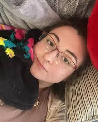 Sara Helm's Instagram, Twitter & Facebook