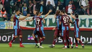 Seyircisiz oynanan maçı sadece trabzonspor'un misafiri olarak stada gelen yaklaşık 200 kişi izledi. Caykur Rizespor Trabzonspor Mac Ozeti