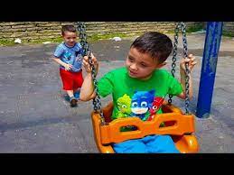 ali uras salincaktan inmek istemedi omer kayra 10 kez saydi sonunda anlastilar park videosu youtube youtube park salincak