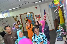 Keuangan negara sumbangan, hadiah dan hibah dapat diperoleh dari dalam maupun luar negeri. Laman Web Jabatan Perbendaharaan Negeri Sarawak