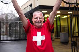 Eric weber ist in basel der bekannteste und beliebteste grossrat. Basel Eric Weber Manipuliert Surprise Verkauferin Aargauer Zeitung