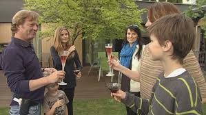 Tak proběhla v seriálu slunečná výměna těhotné arichtevy za krásnou josefíkovou, která. Maros Kramar Nas Pustil Do Svojho Sukromia Takto Si Zije S Rodinkou Aktualne Markiza Doma