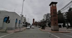 Este lunes, el minsal señaló que las siguientes comunas retrocederán a fases de transición o cuarentena, a ¿qué comunas de santiago y del resto del país avanzan? Linares Sale De Cuarentena Total A Partir Del Proximo Lunes Diarios En Red