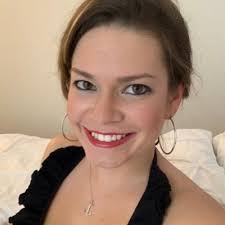 Olivia Logan's Instagram, Twitter & Facebook