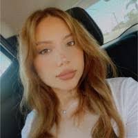 Nataly Cruz's Instagram, Twitter & Facebook