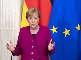 Angesichts der weiter andauernden verzögerungen bei den auszahlungen der. German Leader Merkel S Party In Crisis As Successor Quits Times Of India