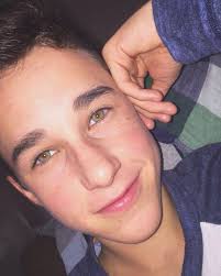 muffin girl (@Arianaamyqueen)