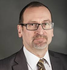 Jozsef szajer, a senior member of the ruling conservative fidesz party, announced his resignation on sunday. Kmp0urocup9mcm