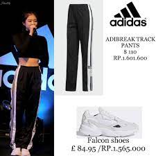 Fashionblackpink On Instagram Jangan Di Swipe Kamu Gak Akan Kuat Jennie Style At Adidas Ev Gaya Model Pakaian Korea Gaya Model Pakaian Model Pakaian