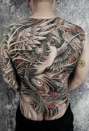 Hình xăm ngực đầu lâu thể hiện cho bóng tối, sự xấu xa lẩn khuất, còn xăm trái tim biếu hiện của tình yêu mãnh liệt. 1 Ben Ngá»±c
