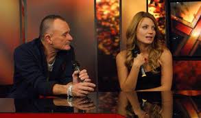 Nagy feró szerint egy rockzenekarnak a hatalomhoz kell dörzsölődnie. Nagy Fero Alexanak Jot Tett A Serules Starity Hu