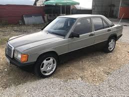 Merrjep është vendi ideal nëse dëshironi të blini, shisni makina, traktorë, motoçikleta, campers, ekskavatorë, forkliftë, apartamente, vila, parcela ndërtimi, frigoriferë, soba elektrike, ngrohësa, soba druri, mjete, materiale ndërtimi, laptopë ose nëse dëshironi të gjeni punë apo shërbime në përkthime dhe shumë e shumë. U Shit Flm Merrjep Prishtine